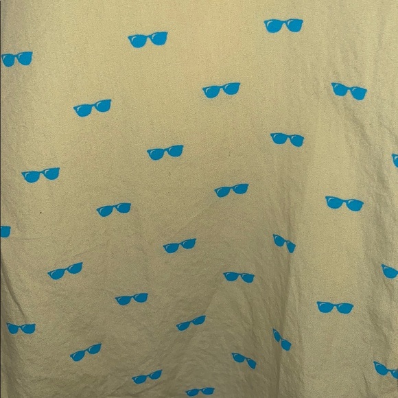 Fun Button Down! - Picture 2 of 2